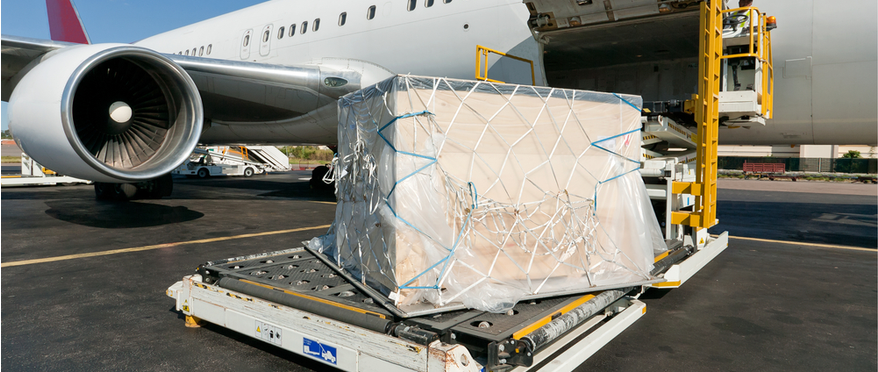 Luftfrachttransporte bei der Unterstütz...